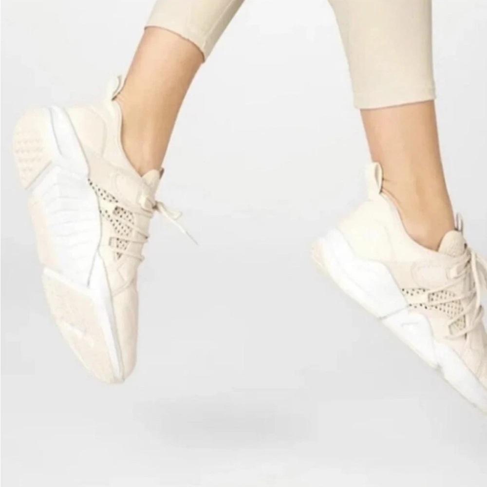 Fabletics Brookside Performance Sneaker Size 8.5 - image 1